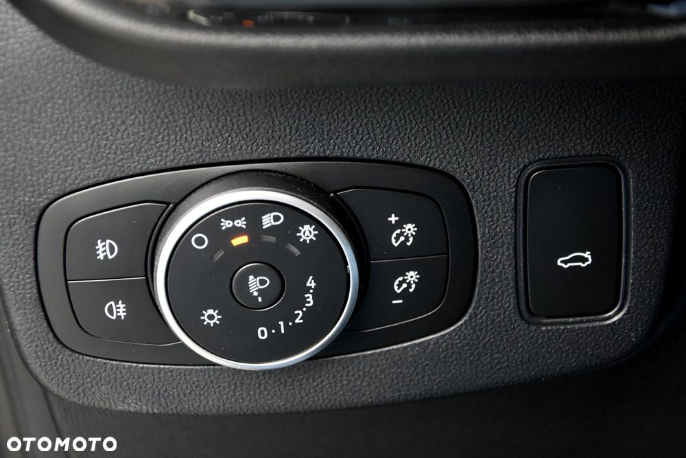 Ford Puma 1.0 EcoBoost mHEV Titanium Design - 31