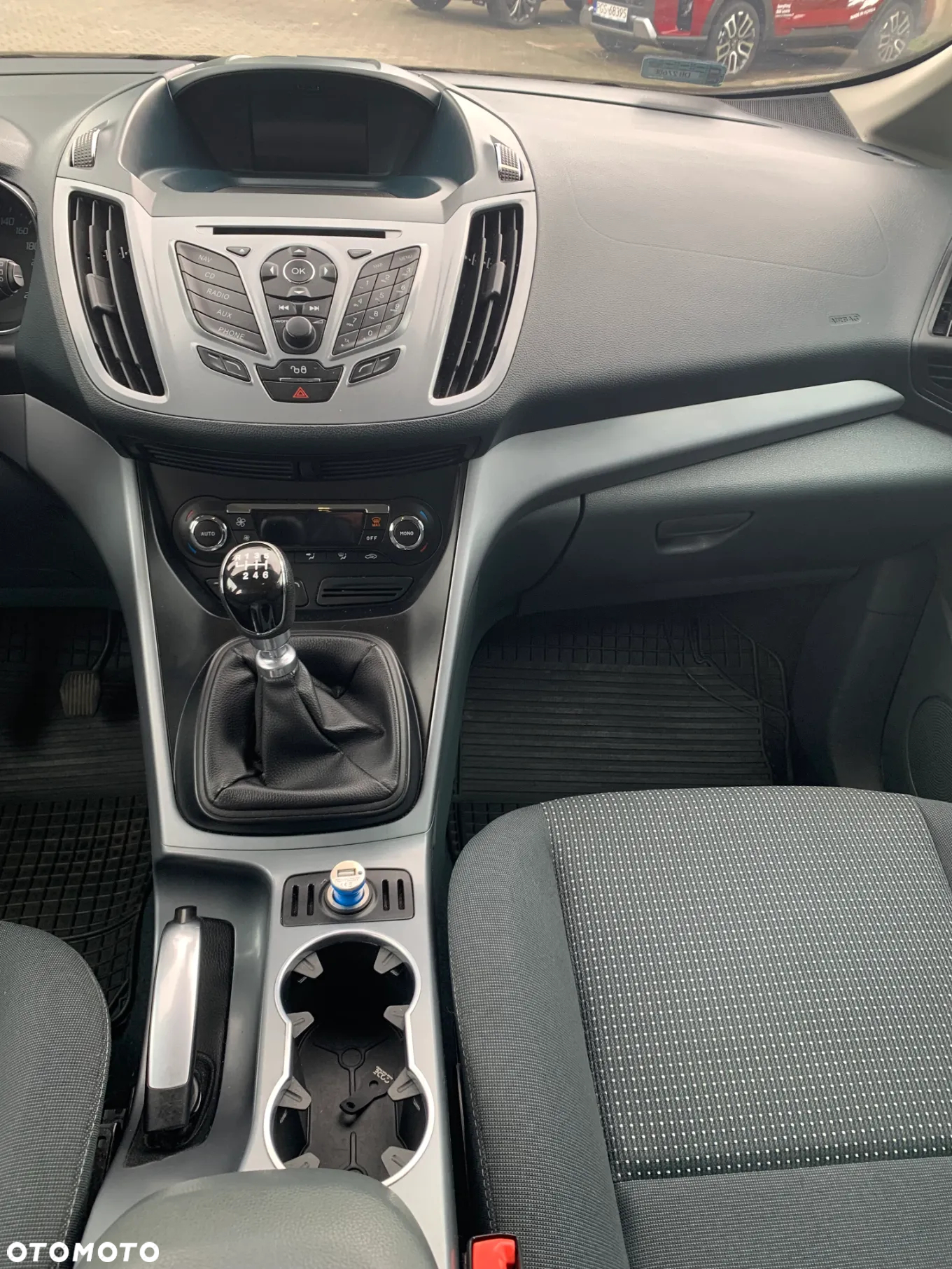Ford Grand C-MAX - 10
