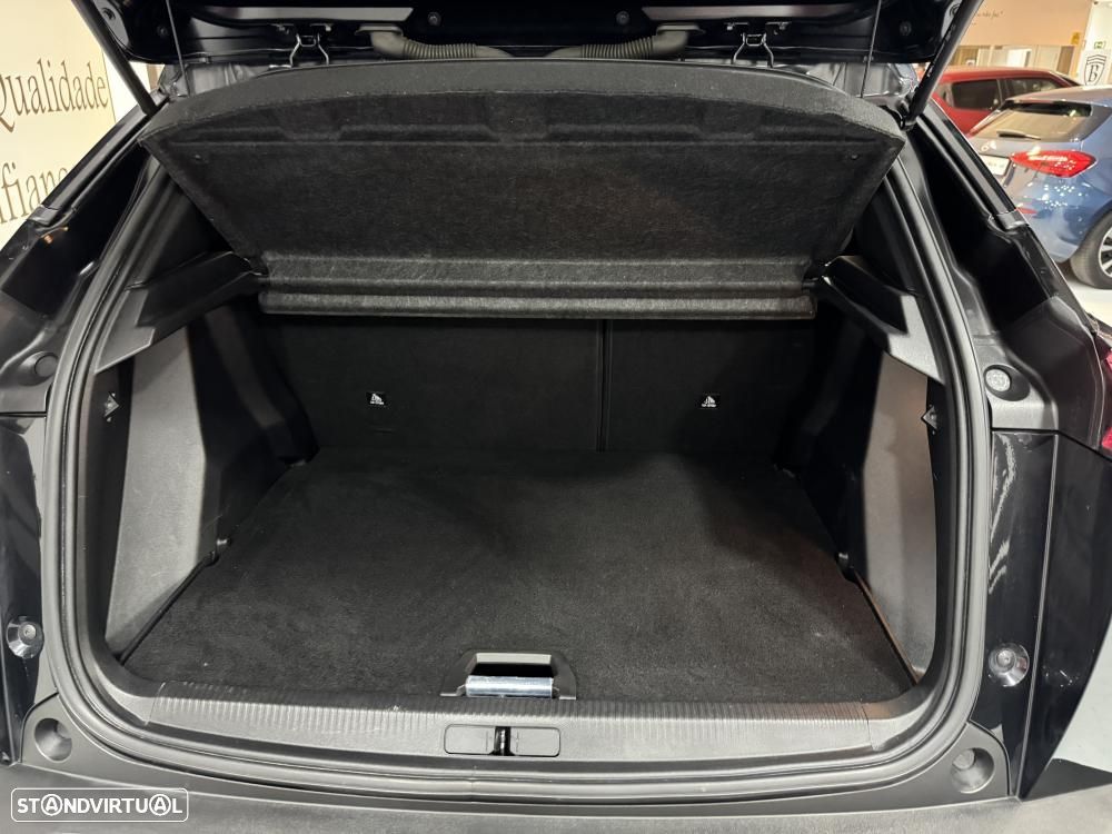 Peugeot 2008 1.2 PureTech Allure - 40