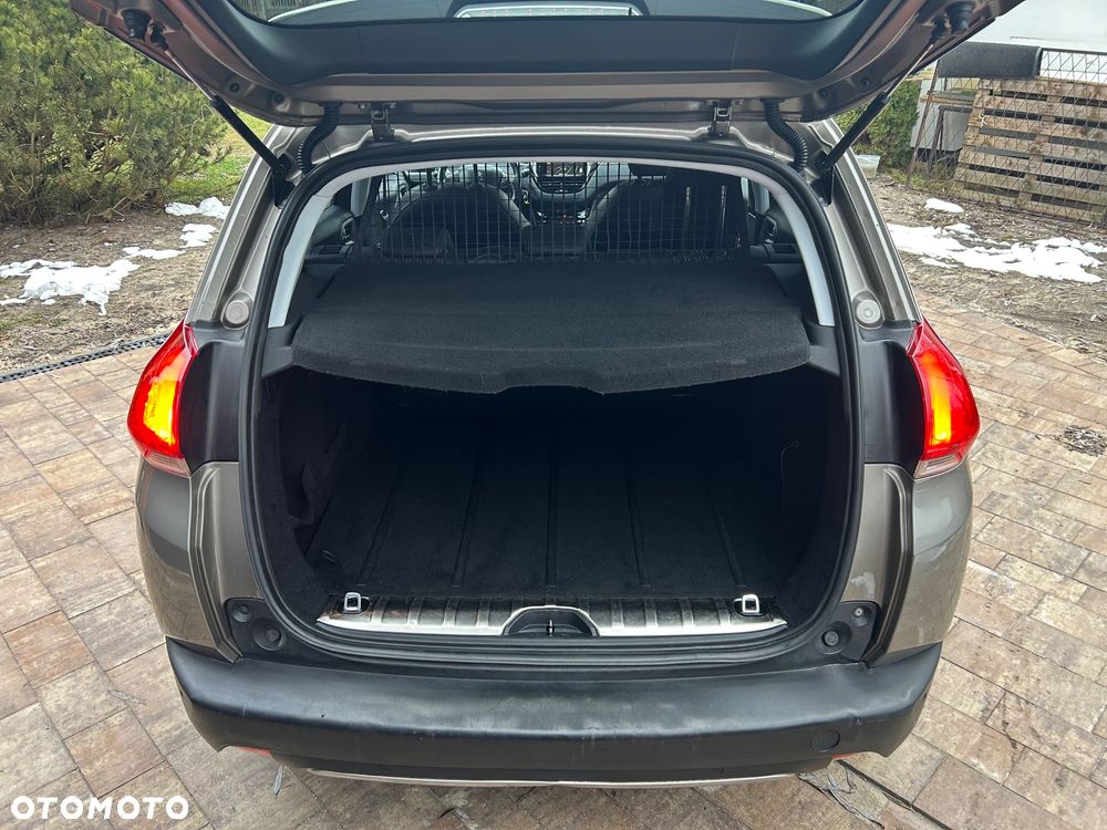 Peugeot 2008 - 14