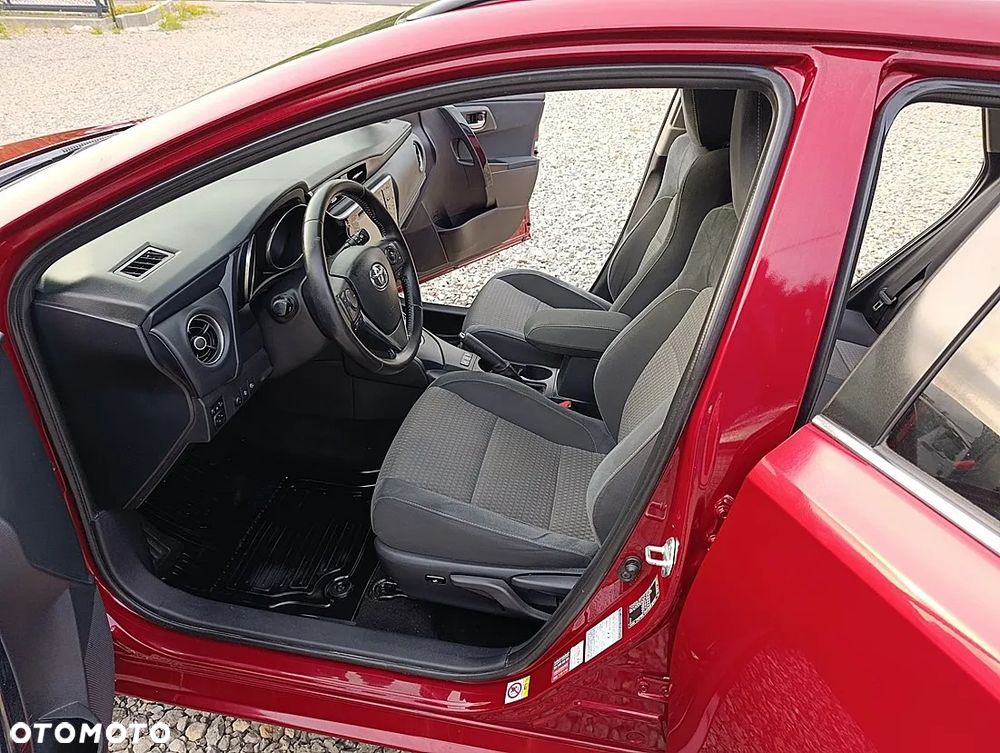 Toyota Auris Hybrid 135 Selection - 18