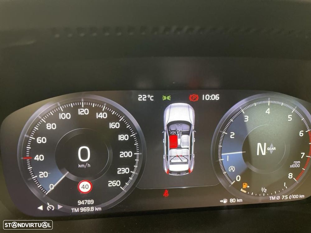 Volvo XC 40 1.5 T2 Momentum Core - 8