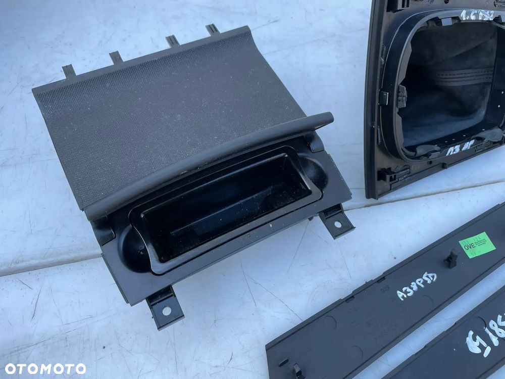 DEKORY LISTWY OZDOBNE POPIELNICZKA AUDI A3 8P 5D - 9