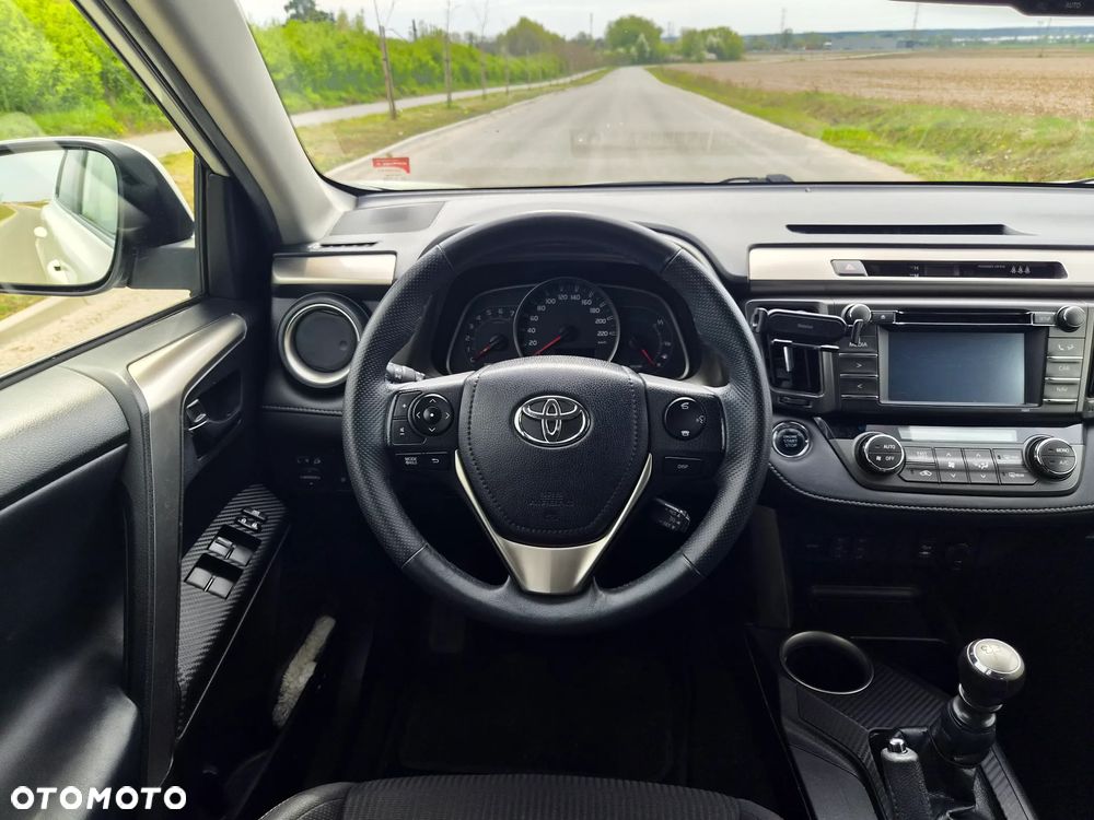Toyota RAV4 2.0 D-4D Premium 4x2 - 18