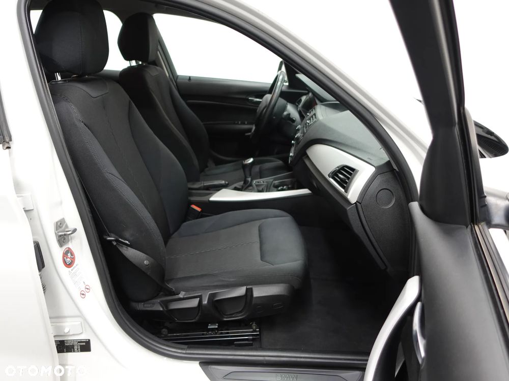 BMW Seria 1 114i - 27