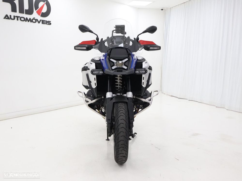 BMW R 1300 GS Adventure Trophy - 9