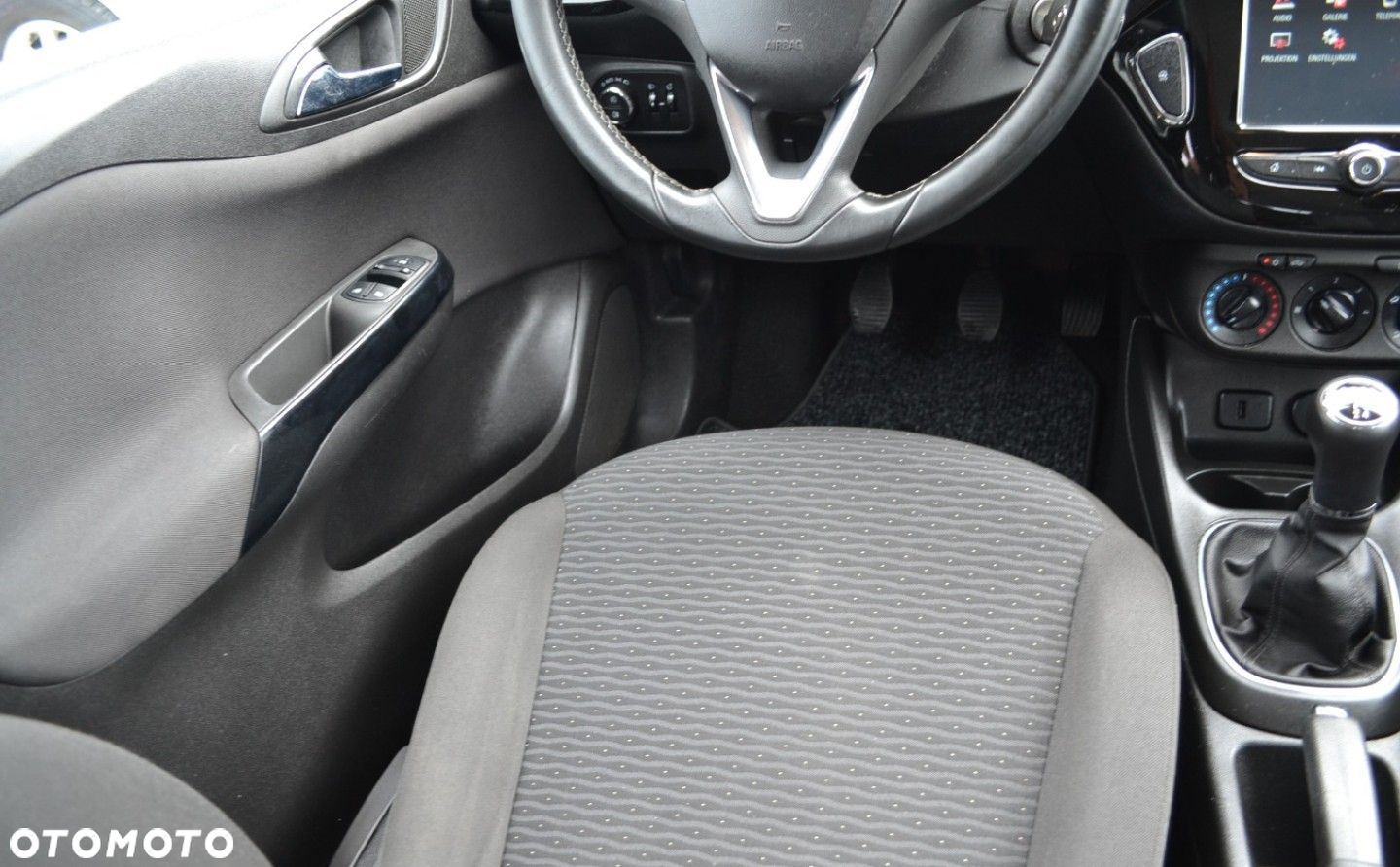 Opel Corsa 1.4 Cosmo - 27