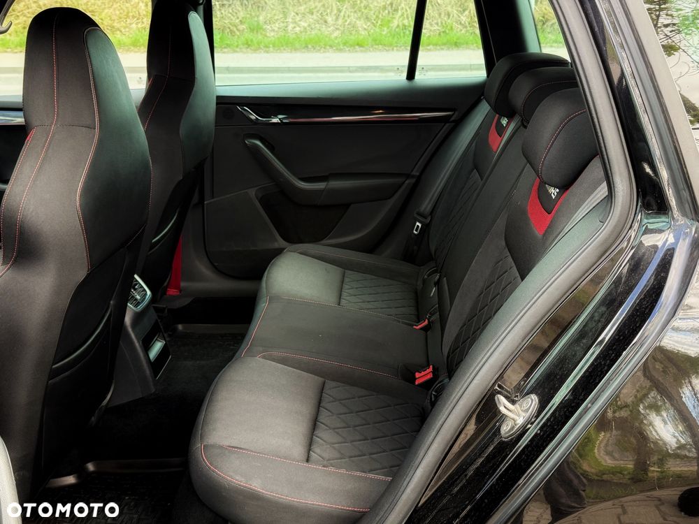 Skoda Octavia 2.0 TDI 4x4 DSG RS - 12