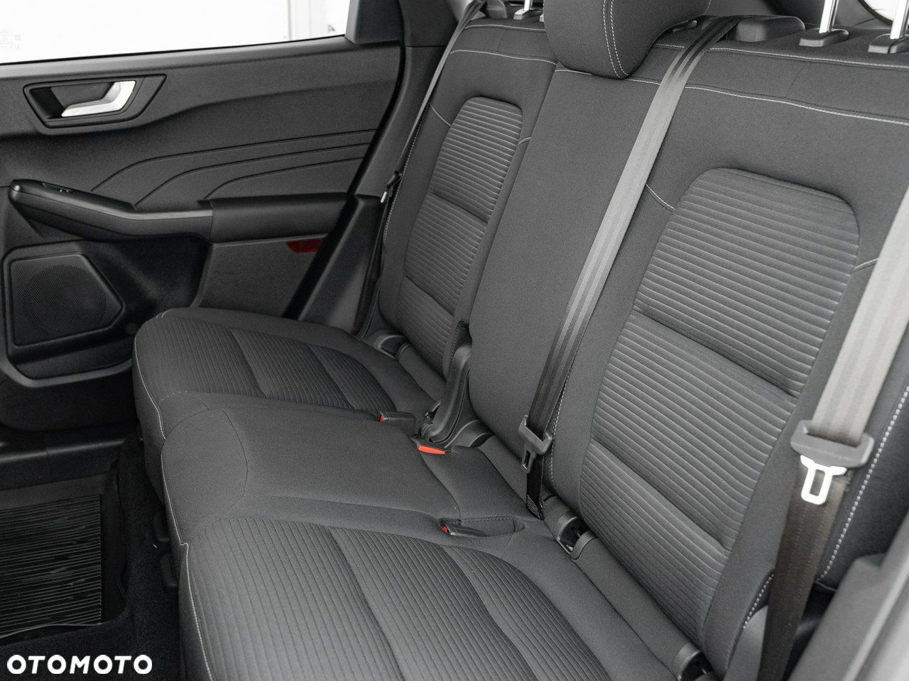 Ford Kuga 2.5 FHEV FWD Titanium - 26