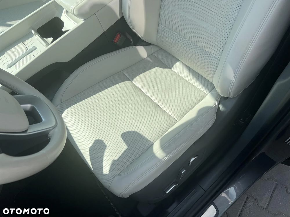 Hyundai Santa Fe - 12