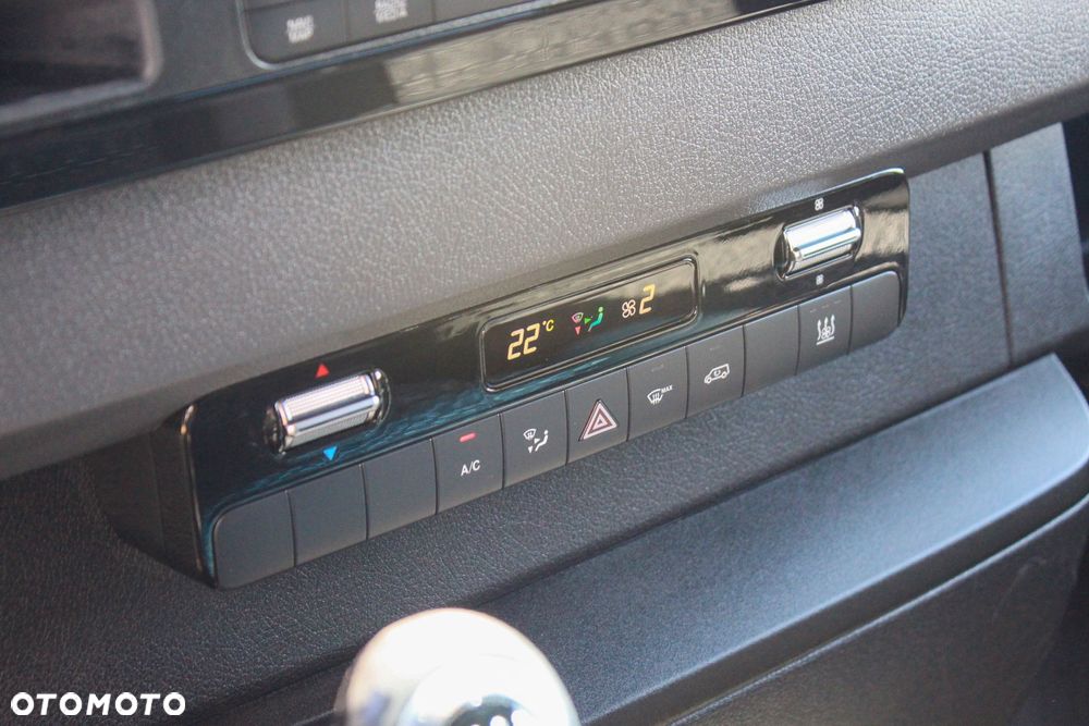 Mercedes-Benz Sprinter - 18