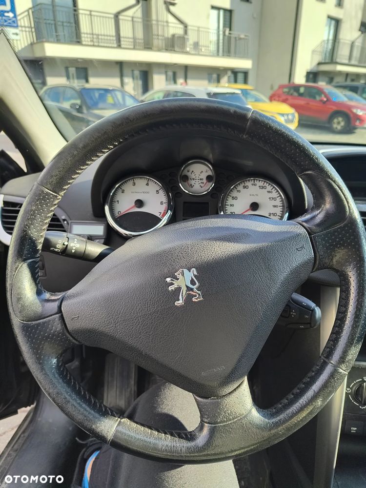 Peugeot 207 - 19