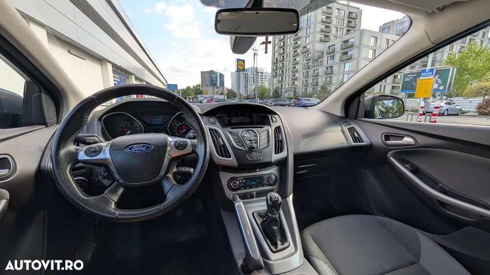 Ford Focus 1.6 Ti-VCT Titanium - 13