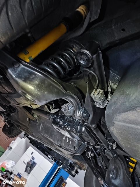 BMW Seria 8 - 34