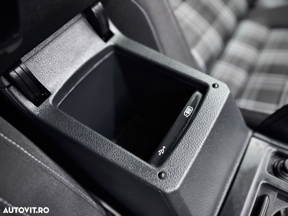 Volkswagen Golf GTD 2.0 TDI SCR DSG - 31