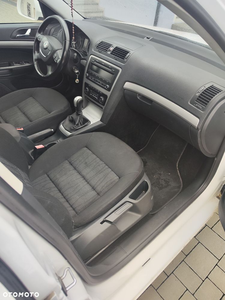 Skoda Octavia 1.8 TSI 4x4 Ambiente - 14