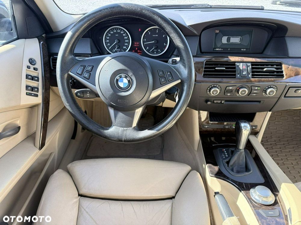BMW Seria 5 525d - 4