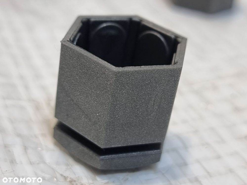 NAKŁADKA ŚRUBY KOŁA OPEL CORSA C D MERIVA A B ADAM ASTRA H 13160976 NOWE - 5