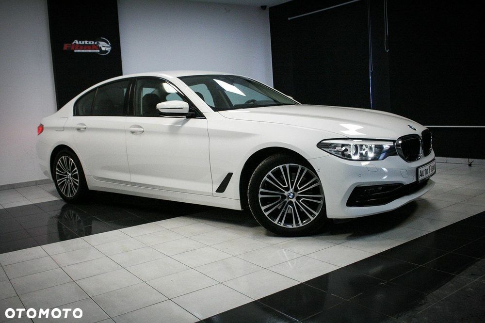BMW Seria 5 520d xDrive Sport Line sport - 2