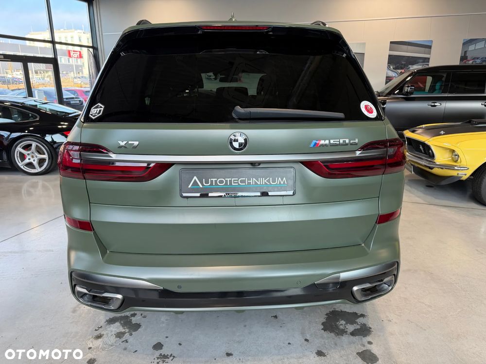 BMW X7 - 7