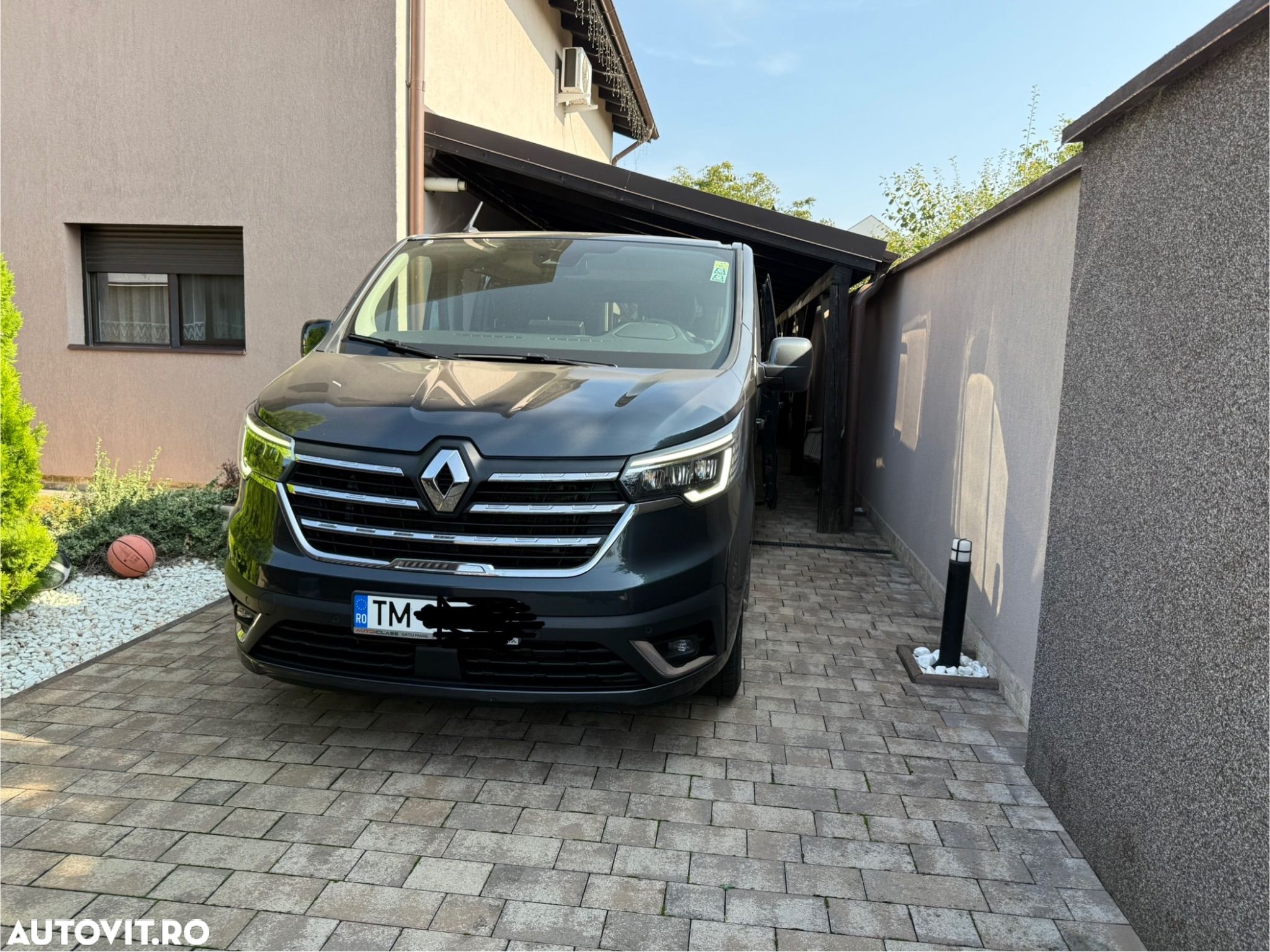 Renault Trafic - 1
