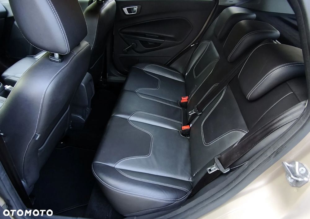 Ford Fiesta 1.0 EcoBoost STart-Stop Titanium - 20