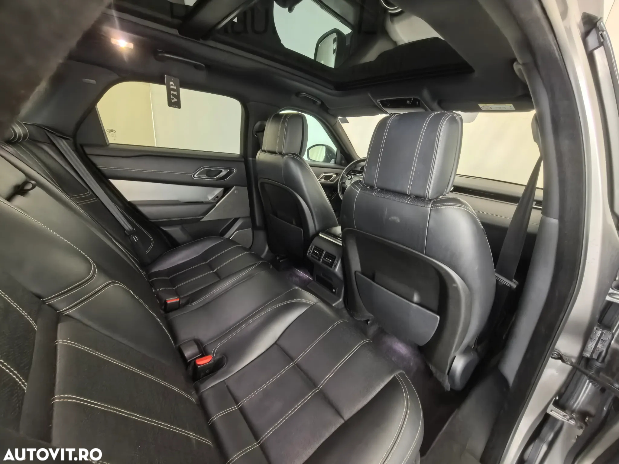 Land Rover Range Rover Velar 2.0 R-Dynamic HSE - 32