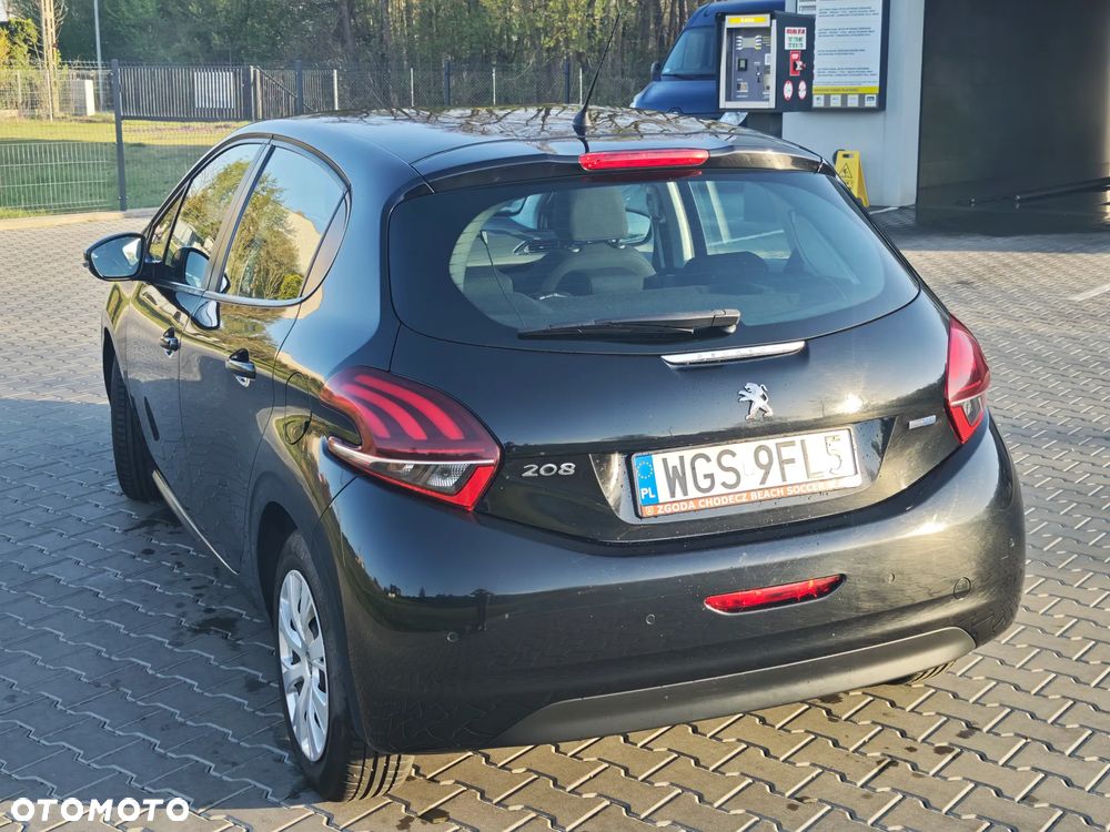 Peugeot 208 - 5