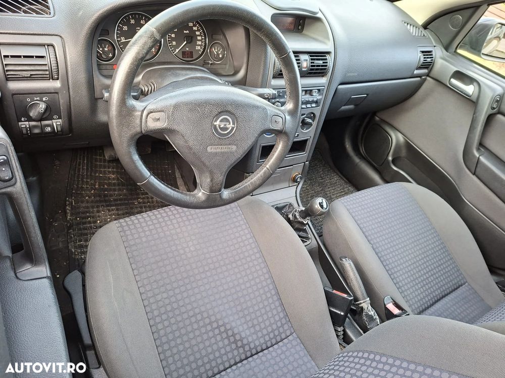 Opel Astra - 4