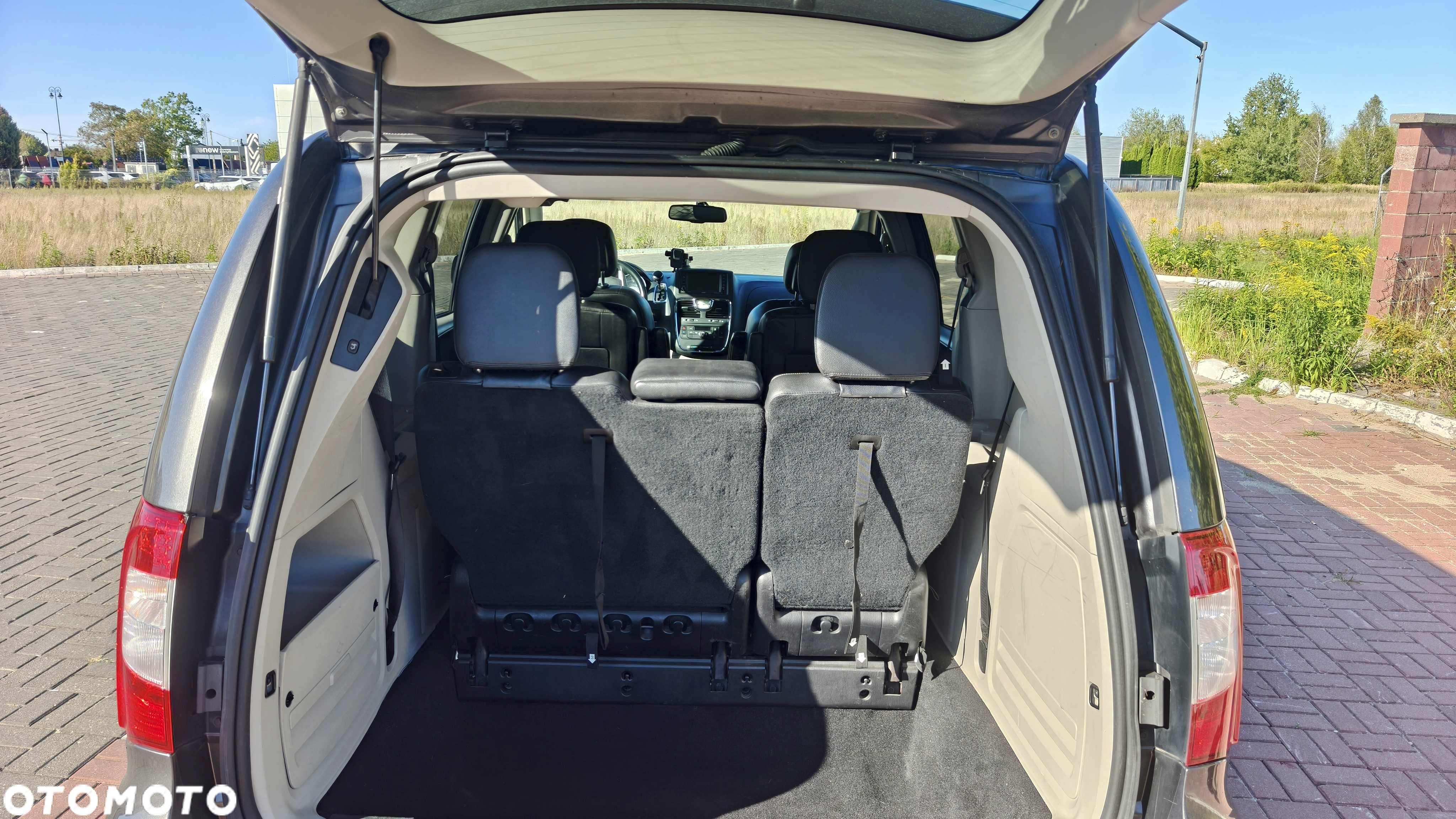 Chrysler Town & Country 3.6 Touring - 13