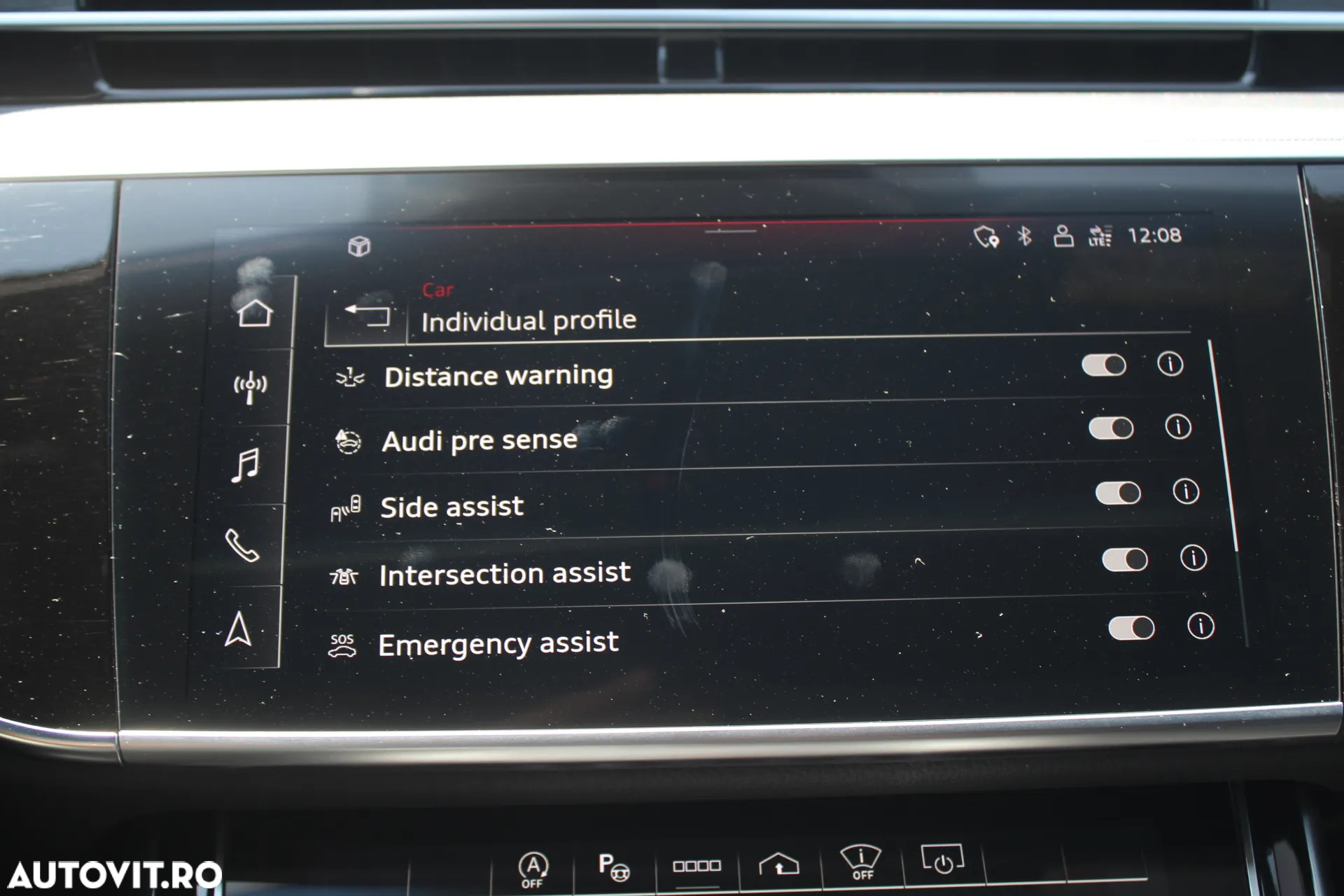 Audi A8 55 TFSI quattro Tiptronic MHEV - 12