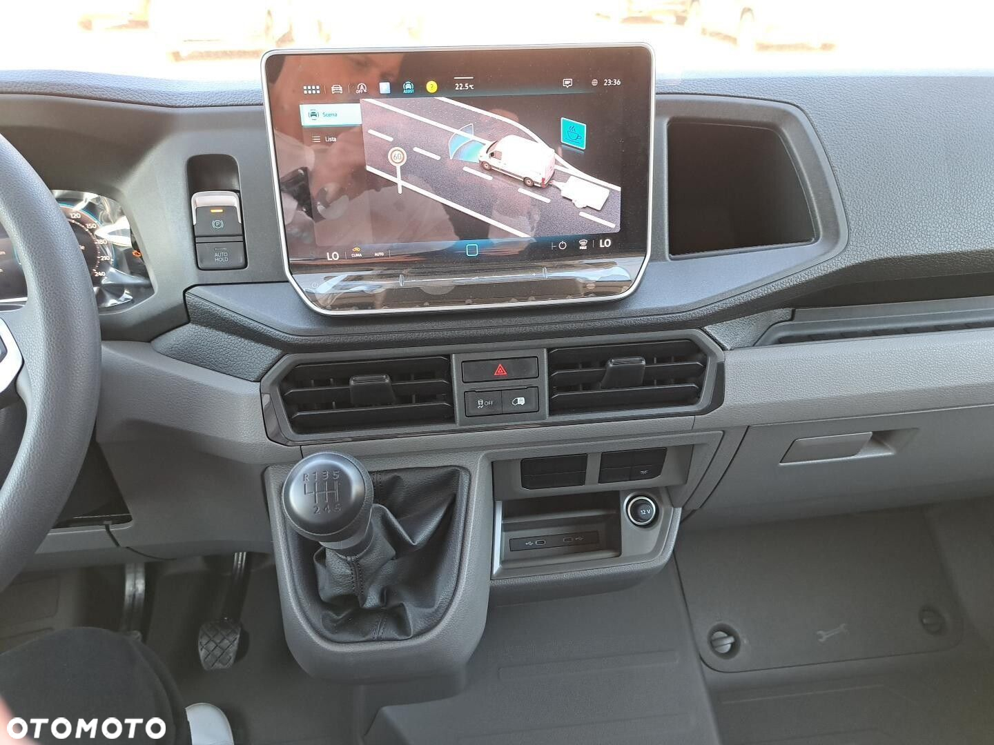 Volkswagen Crafter 35 furgon 140KM 3640 - 15
