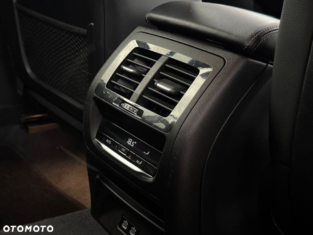 BMW X3 sDrive18d Advantage - 24