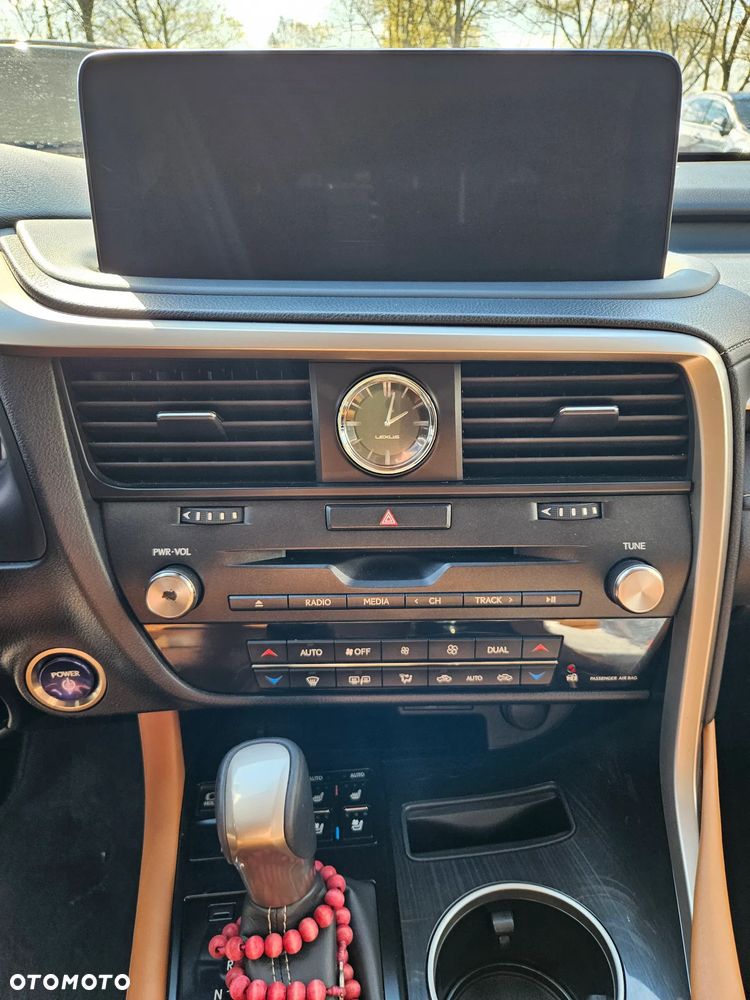 Lexus RX - 17