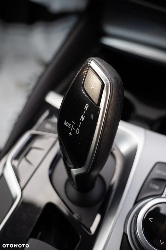 BMW Seria 5 520d Luxury Line - 16