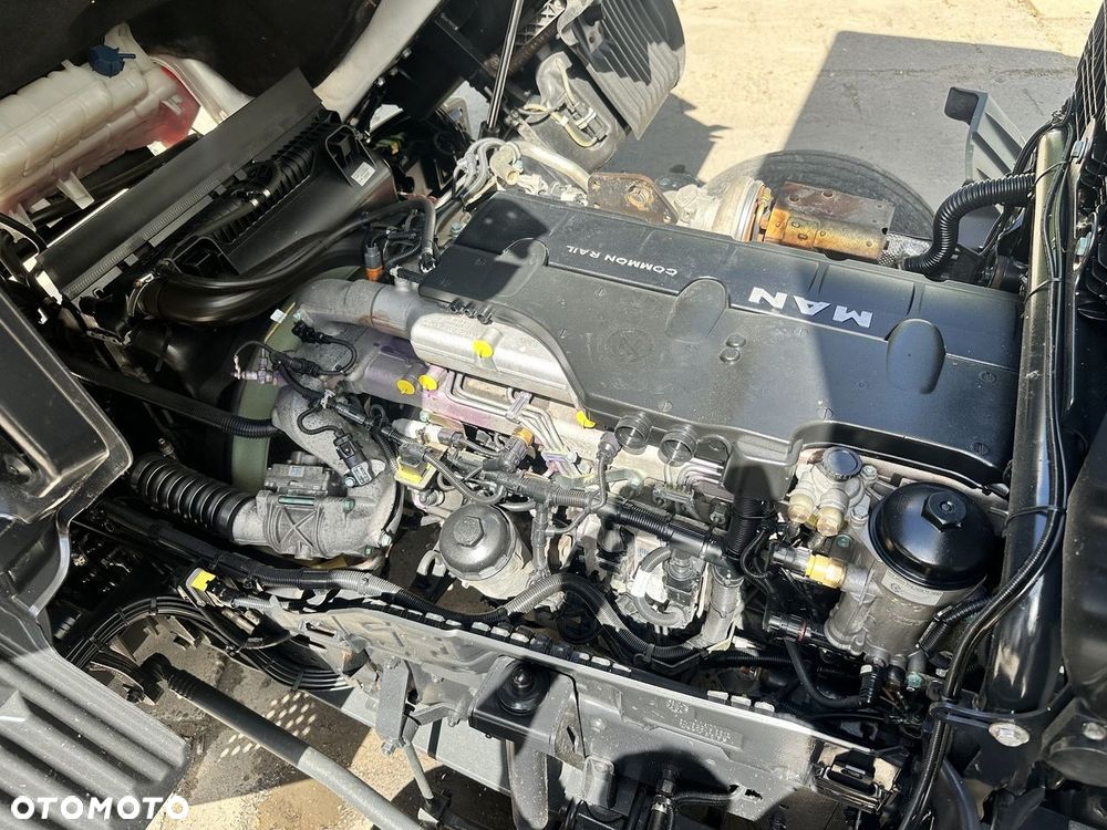 MAN TGL 12.250 KONTENER WINDA 16 PALET TEMPOMAT PNEUMATYKA AUTOMAT  BLIŹNIACZE KOŁA  250KM - 25