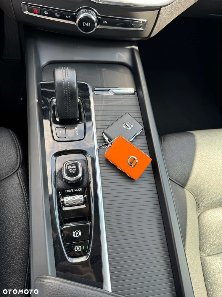 Volvo XC 60 B4 D Geartronic Momentum Pro - 5
