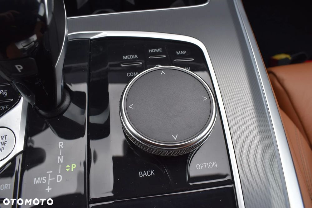 BMW X5 xDrive25d sport - 33