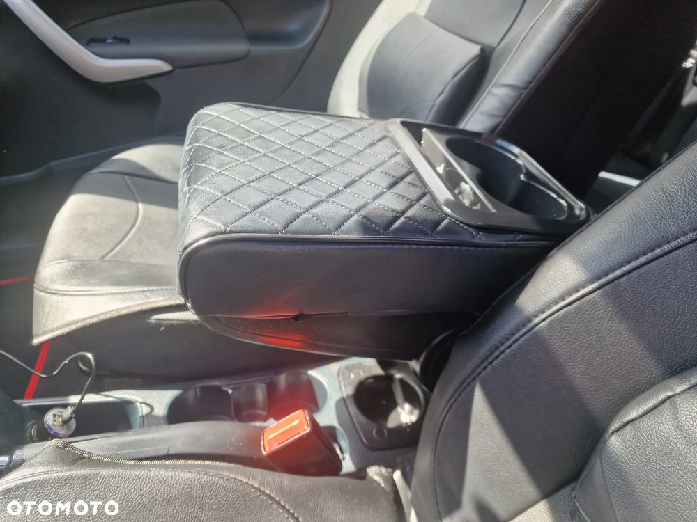 Ford Fiesta 1.25 Ambiente EU5 - 23