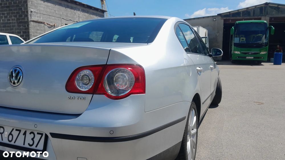 Volkswagen Passat 2.0 TDI DPF Comfortline DSG - 9