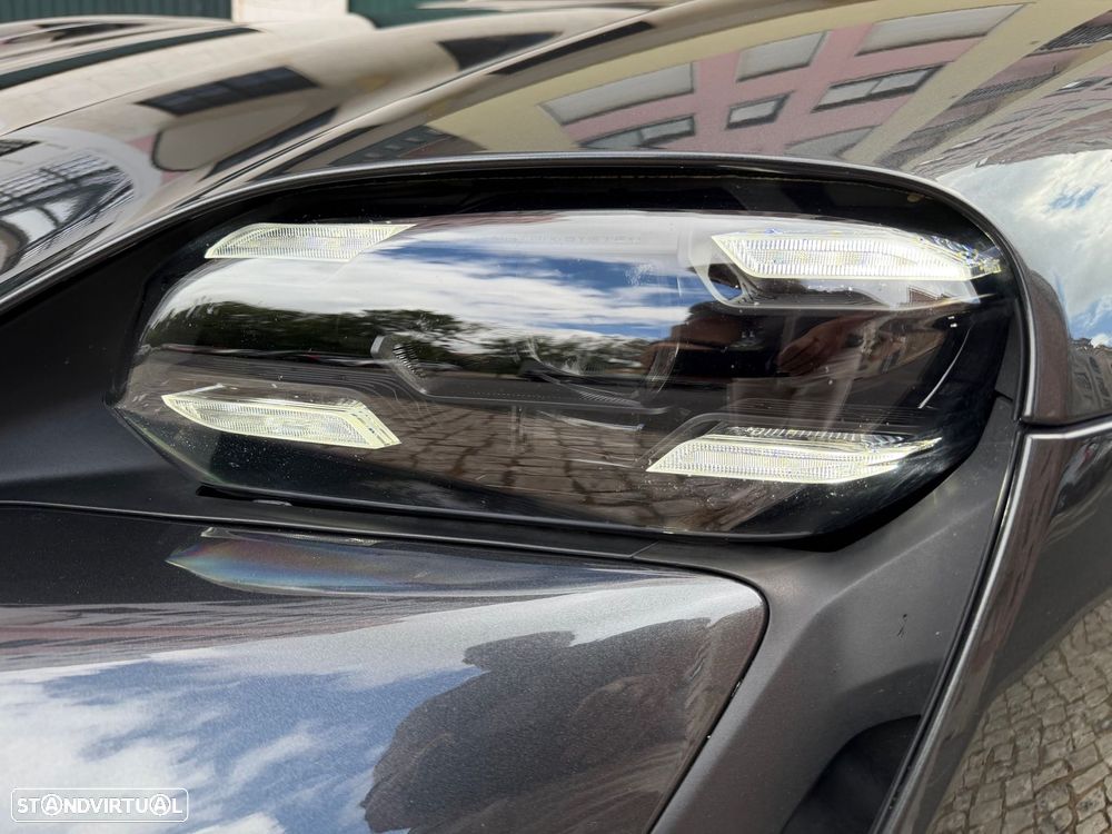 Porsche Taycan Cross Turismo Turbo - 20