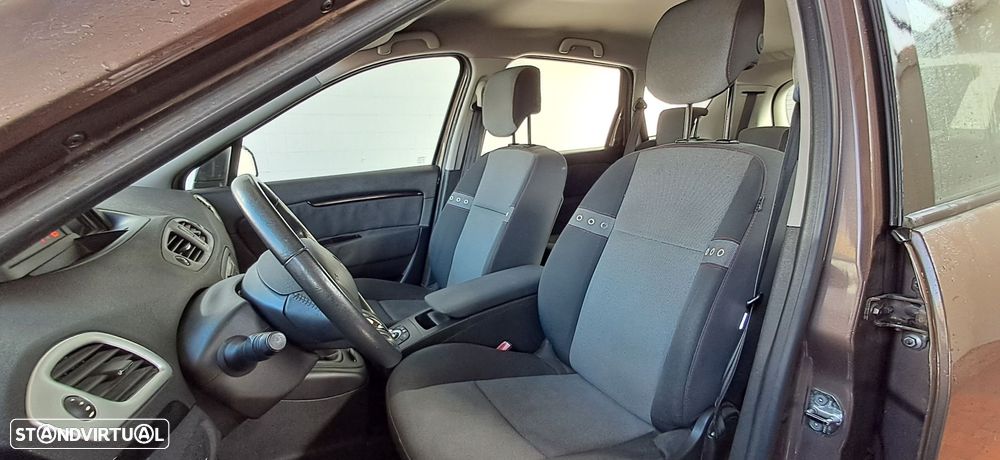 Renault Mégane - 10