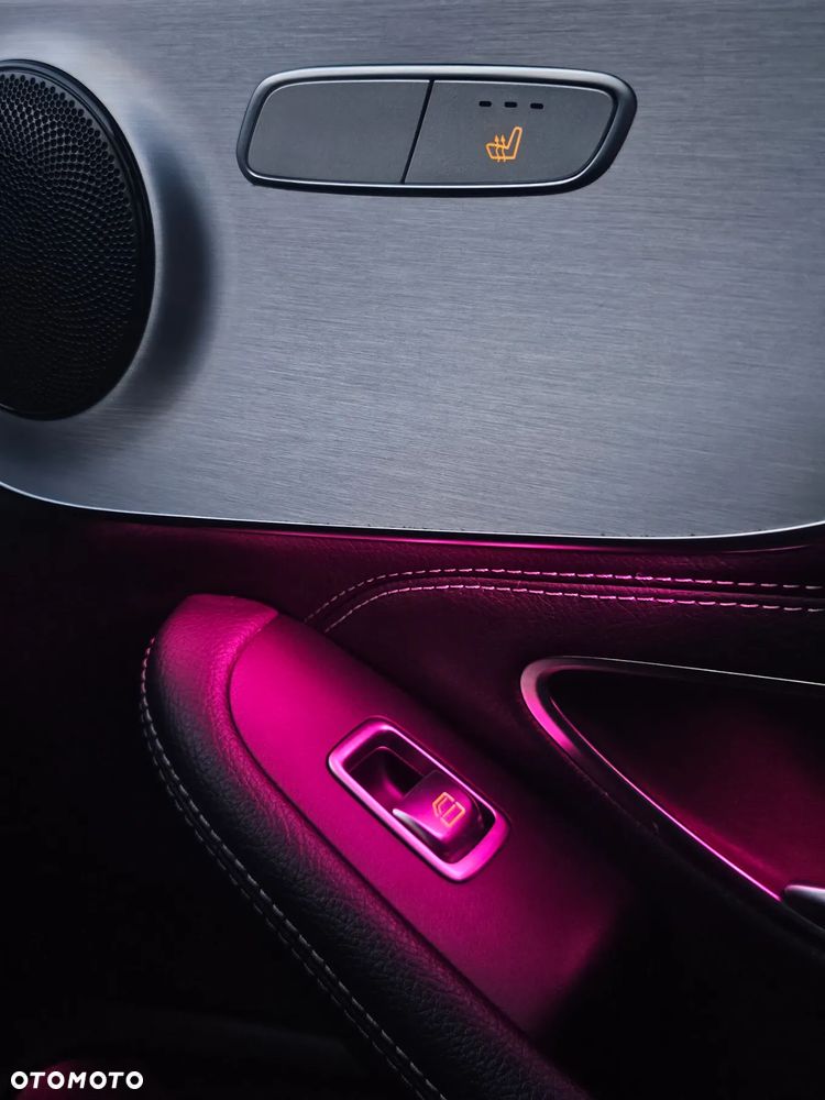 Mercedes-Benz Klasa C 300 d 9G-TRONIC - 23