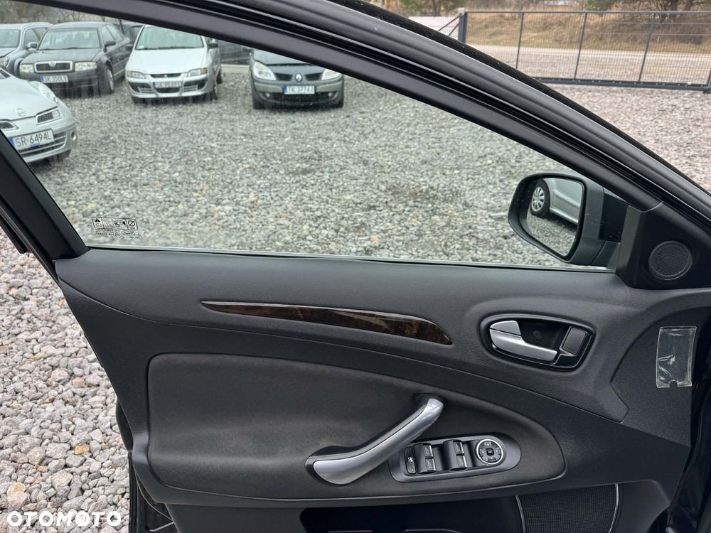 Ford Mondeo 2.0 TDCi Ghia - 21