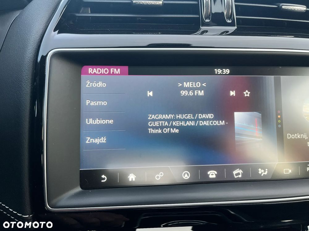 Jaguar XE 2.0 D AWD R-Sport - 36