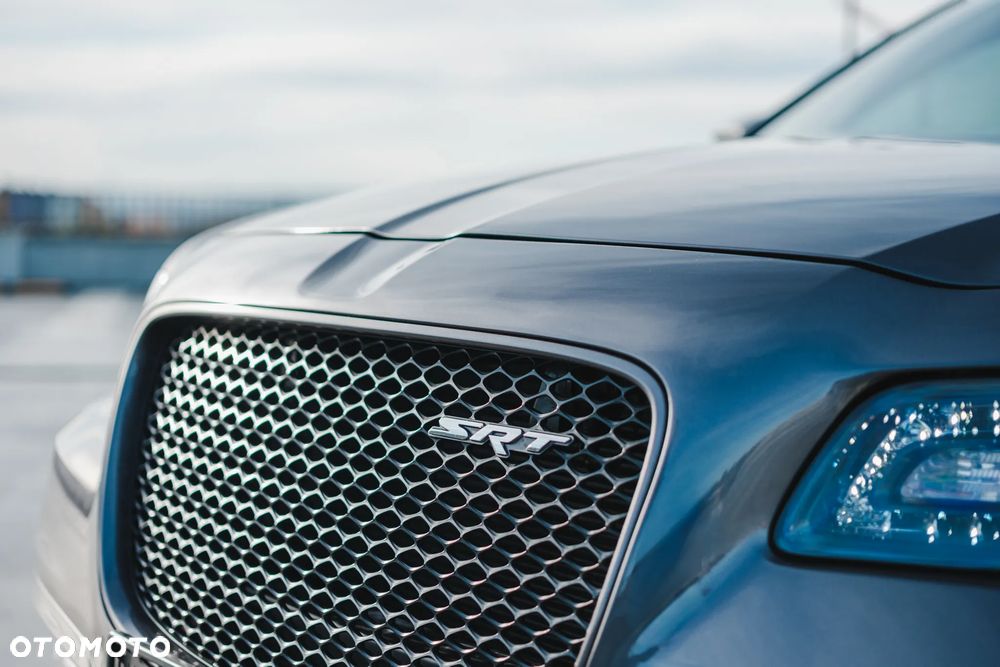 Chrysler 300s - 10