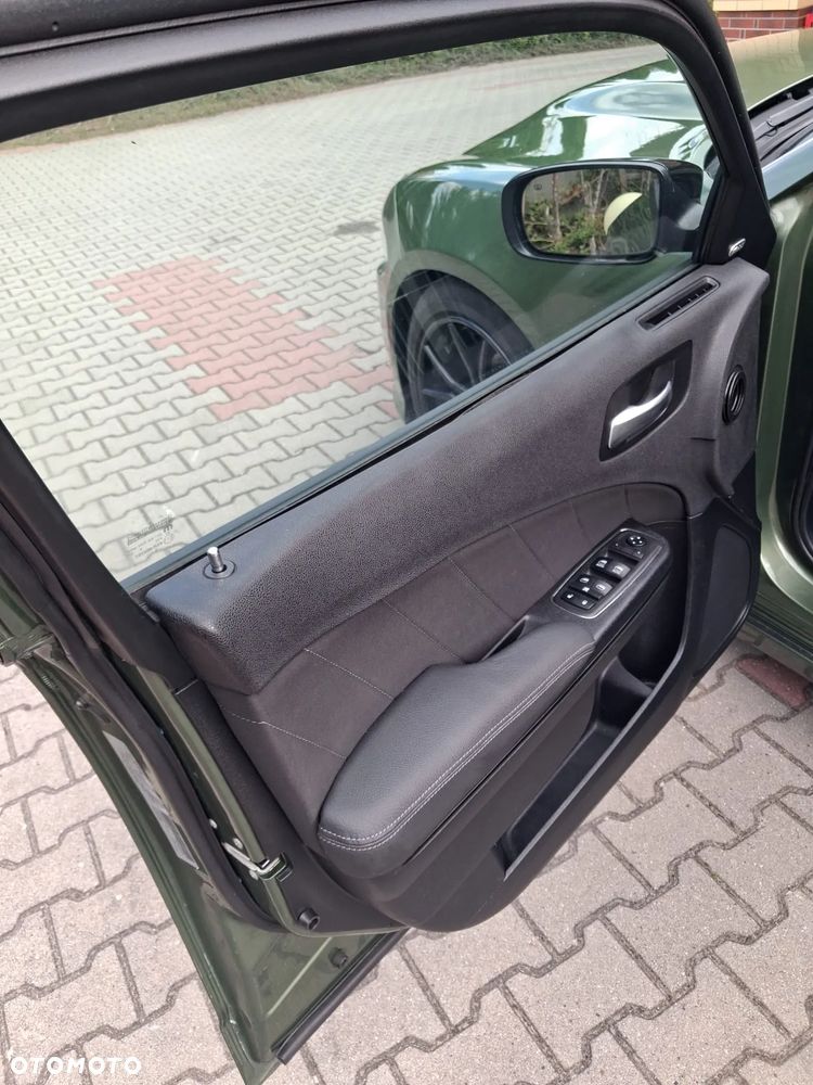 Dodge Charger 5.7 R/T - 32