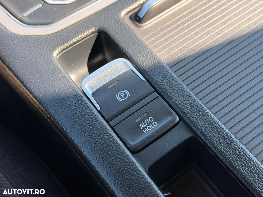 Volkswagen Passat 2.0 TDI DSG Comfortline - 25