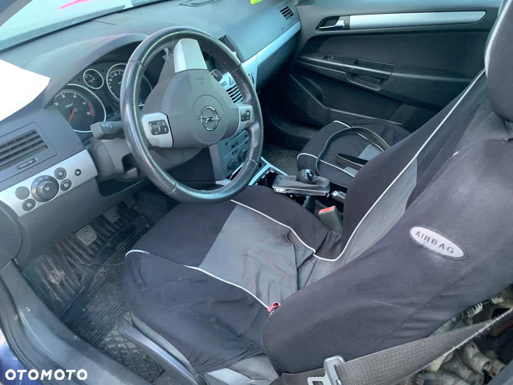 OPEL VECTRA 2009 *SAMOCHÓD NA CZĘŚCI* 2782 MASKA, LAMPA, DRZWI, LUSTERKO, ZDERZAK, GRILL, BŁOTNIK, KLAPA, BELKA, DESKA, FOTELE, KANAPA, ĆWIARTKA, KIEROWNICA, TACZE, ZACISKI, ZAWIESZENIE, KOMPLETNY PRZÓD, KOMPLETNY TYŁ, LICZNIK, ZEGARY, PRAWE LEWE PRZÓD TYŁ - 5