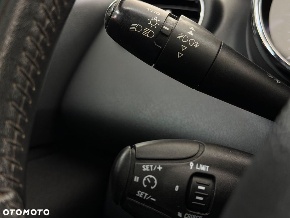 Peugeot 3008 HDi FAP 150 Premium - 36